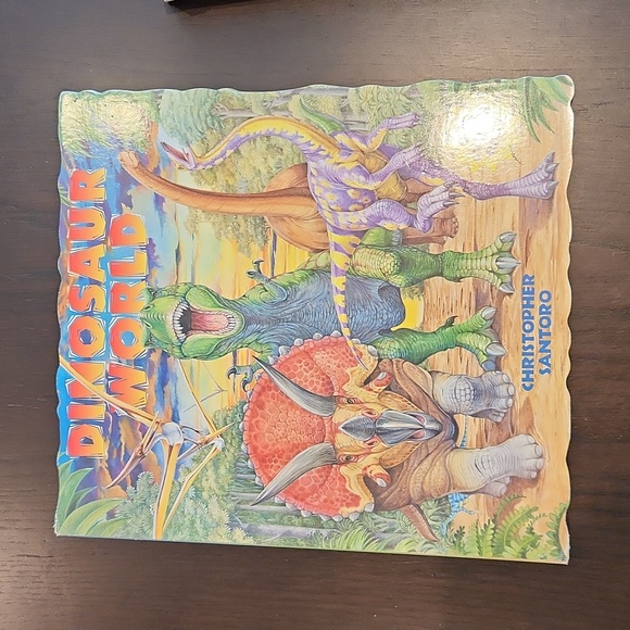 Dinosaur World Flap Book (EUC) & 1 Glow in the dark 3D-Puzzle (new) - Picture 2 of 16